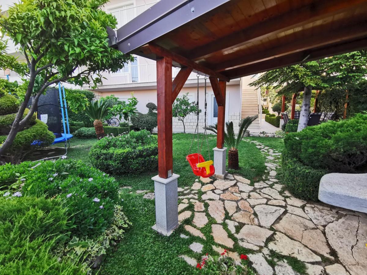 Apartment Leona Split Exterior photo